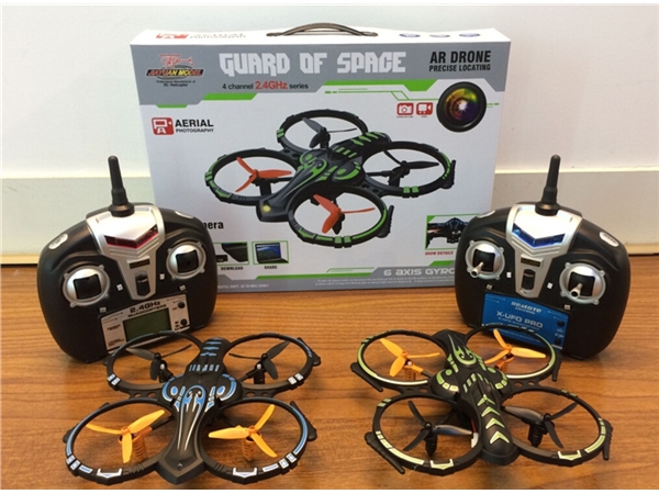 Four axis aircraft (with six axis gyroscope) with LCD (30W) (with aerial photography)