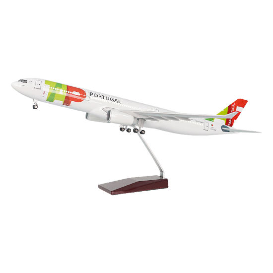 A330-300葡萄牙飞机模型带灯带轮 航模礼品定制厂家